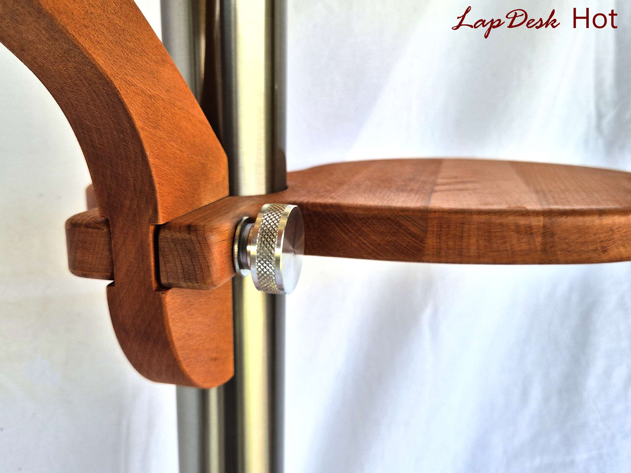 lapdesk-hot-stand-per-notebook-da-divano-e-poltrona image 4