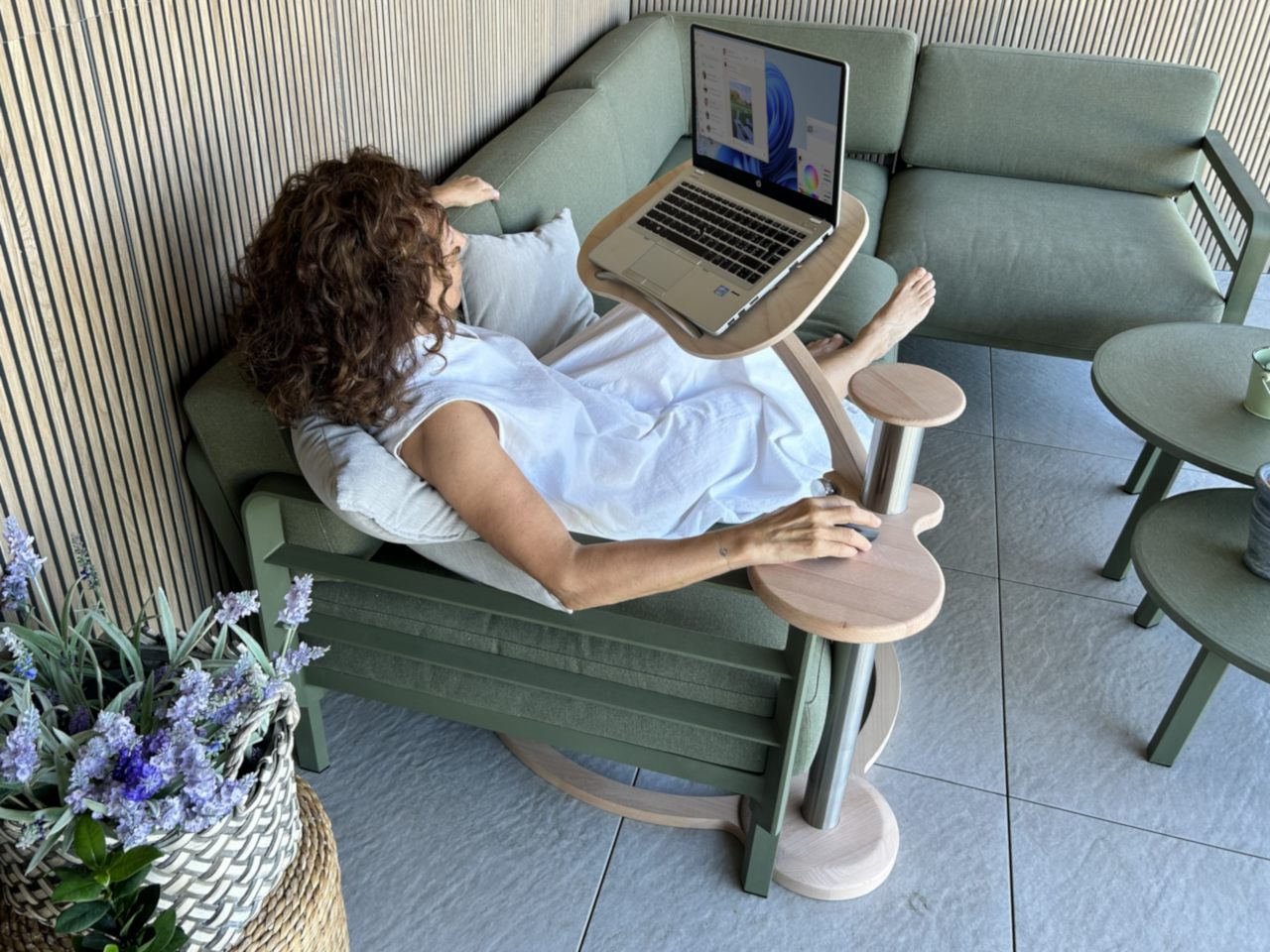 lapdesk-natural-supporto-ergonomico-per-laptop-da-divano-e-poltrona image 7