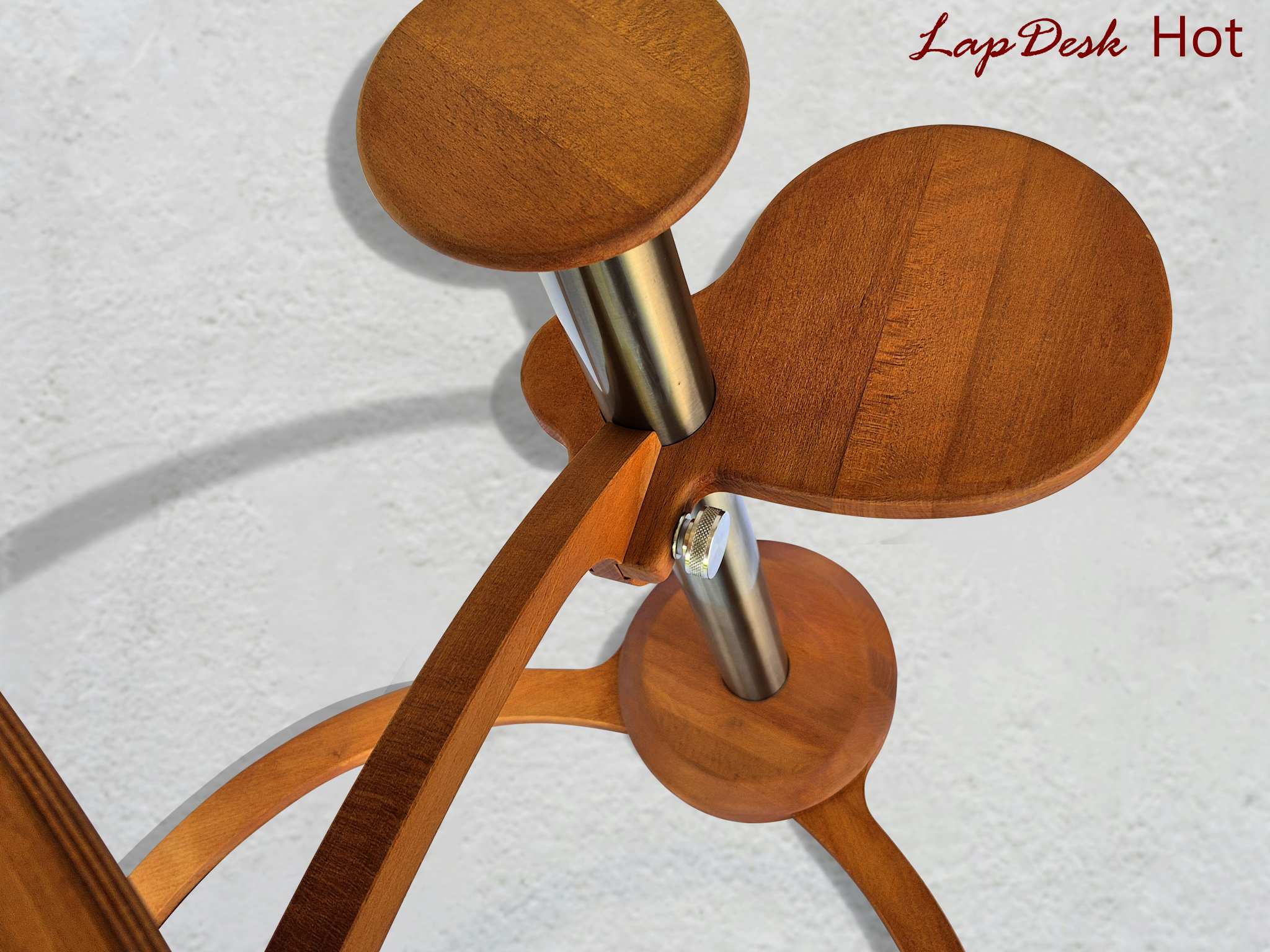lapdesk-hot-stand-per-notebook-da-divano-e-poltrona image 1