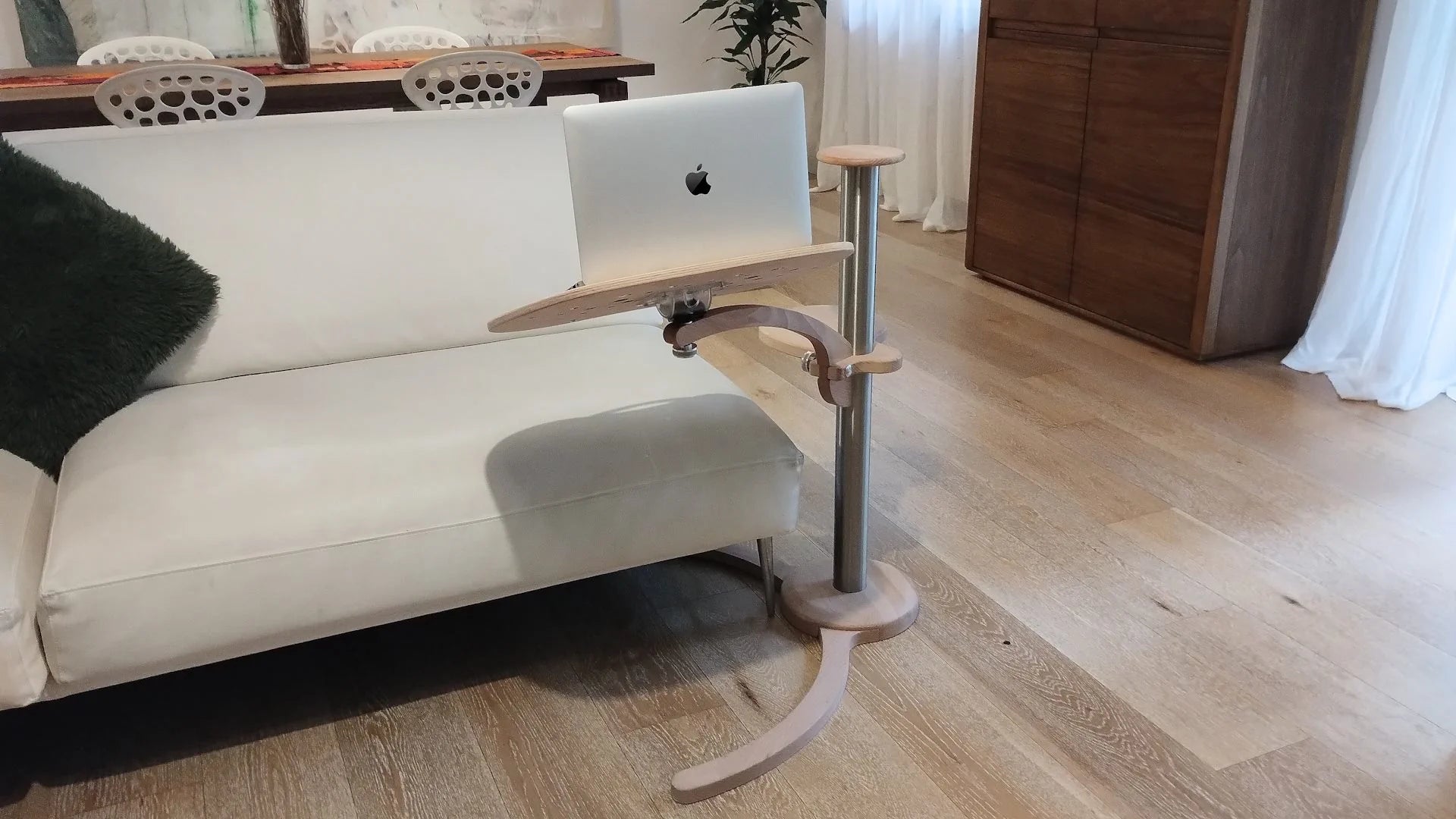 lapdesk-natural-supporto-ergonomico-per-laptop-da-divano-e-poltrona image 1